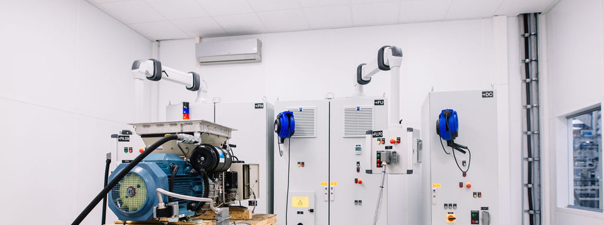 Industrial equipment setup in a clean technology