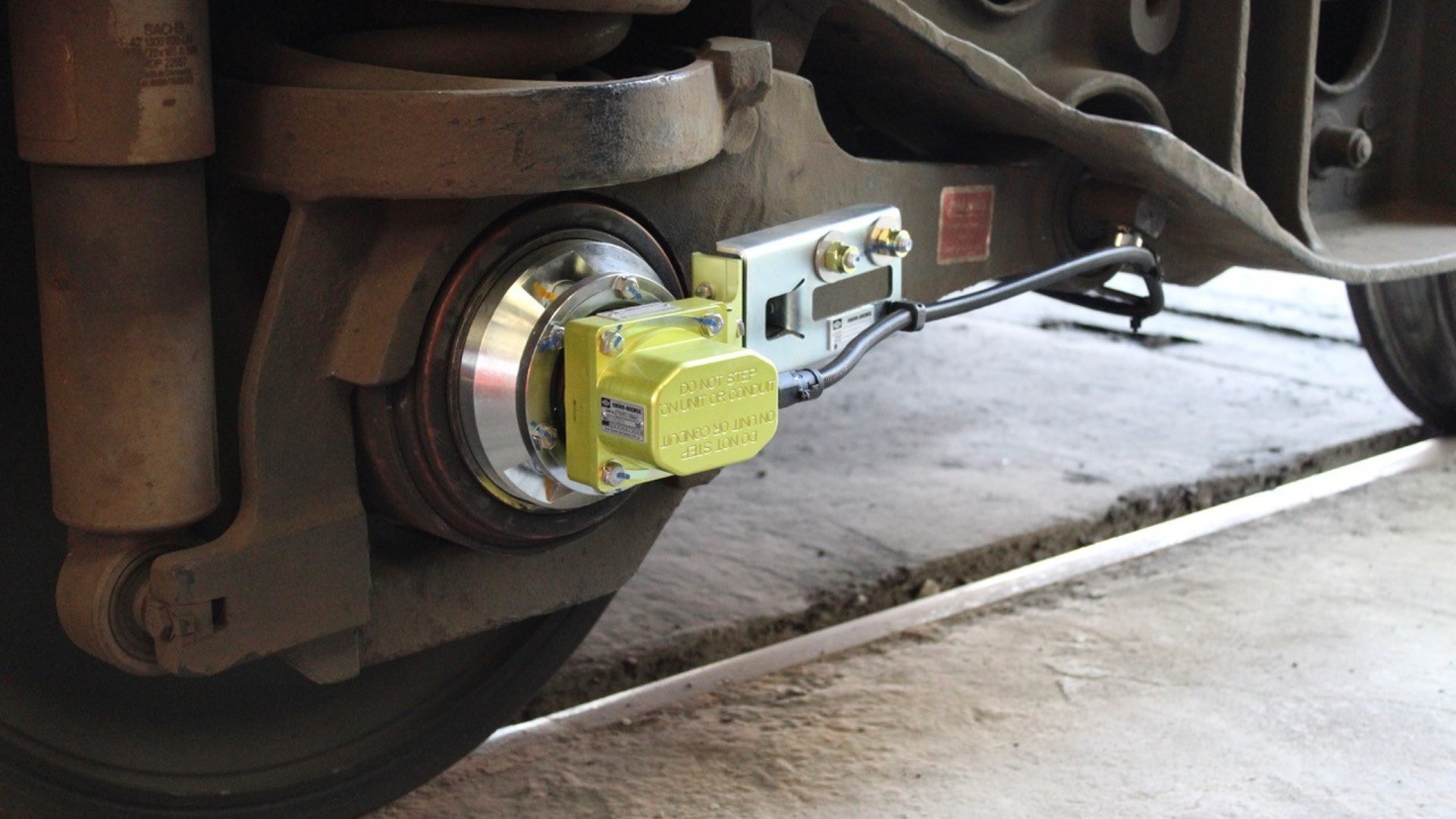 FreightControl Sentinel installed at a VTG iWagon (close up)