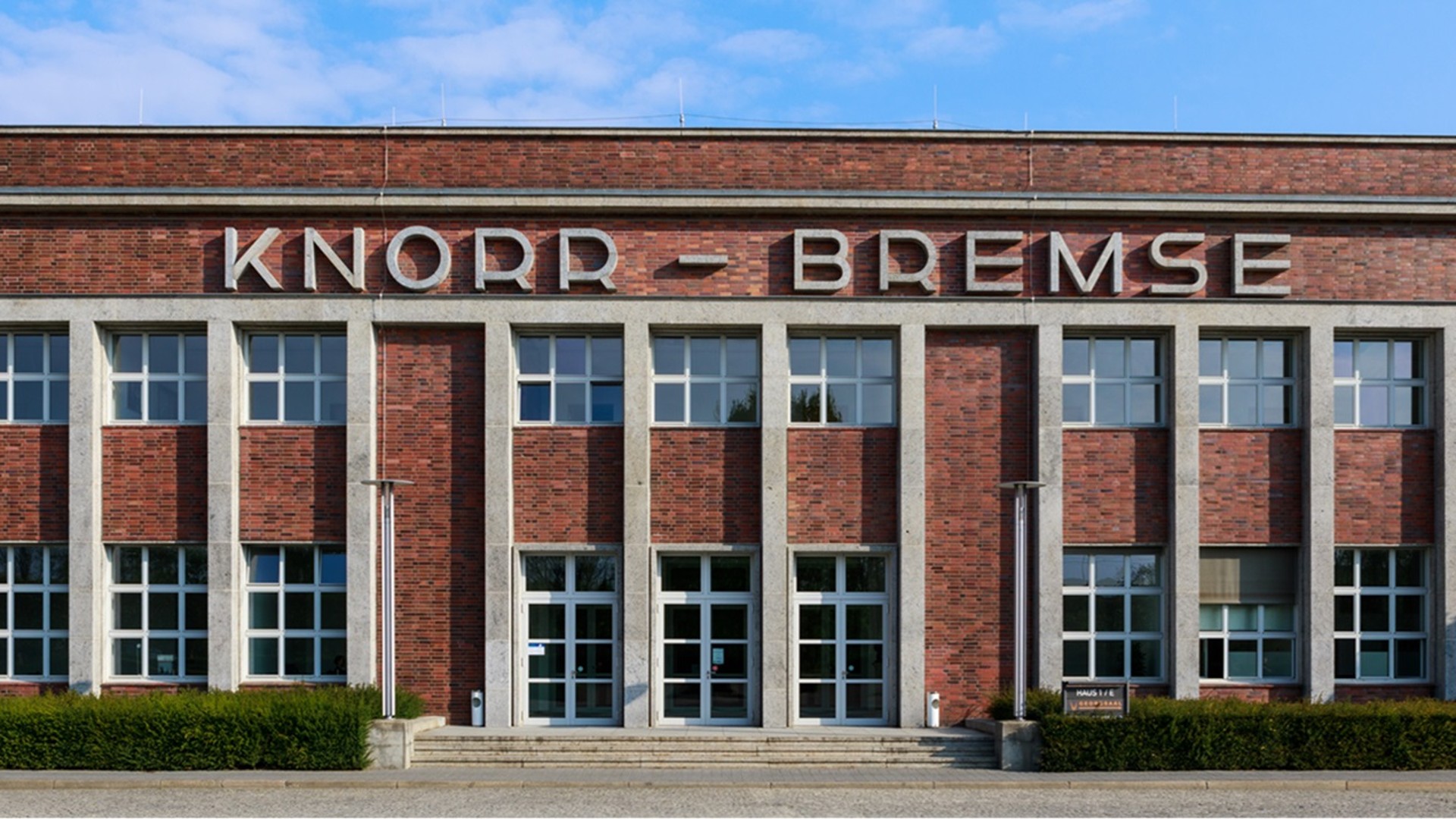 Knorr-Bremse building exterior with prominent signage.