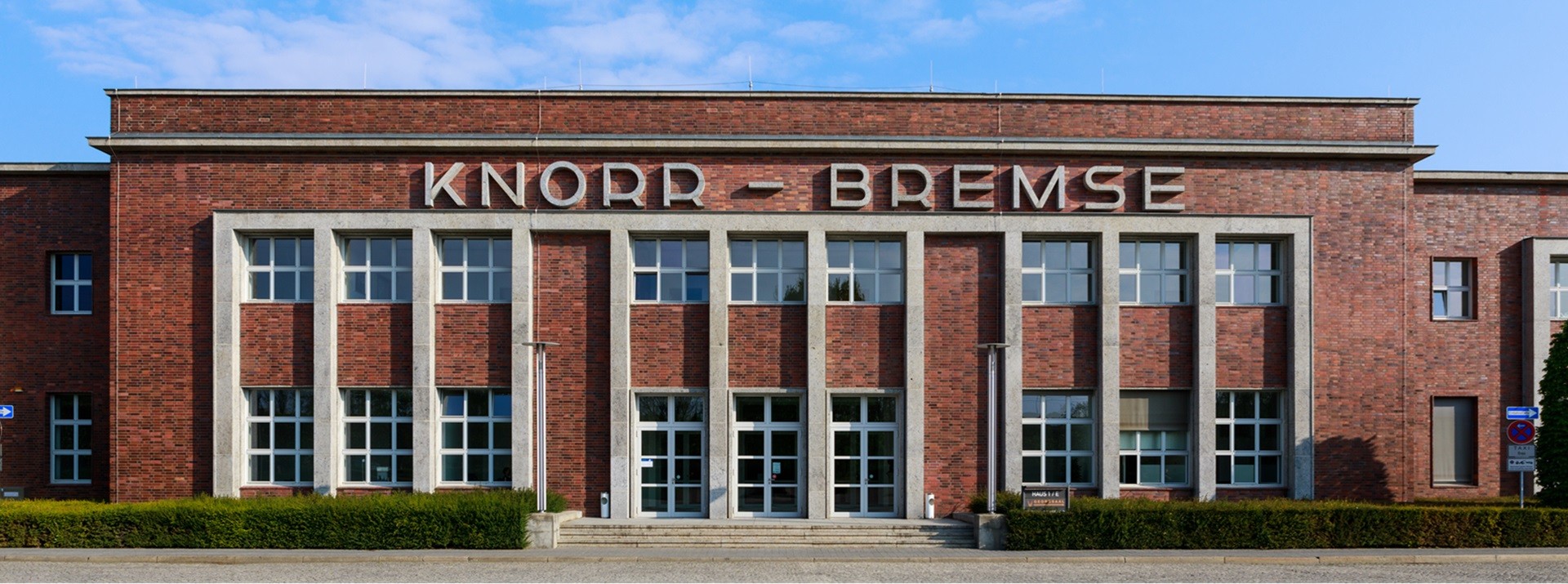 Knorr-Bremse building exterior with prominent signage.