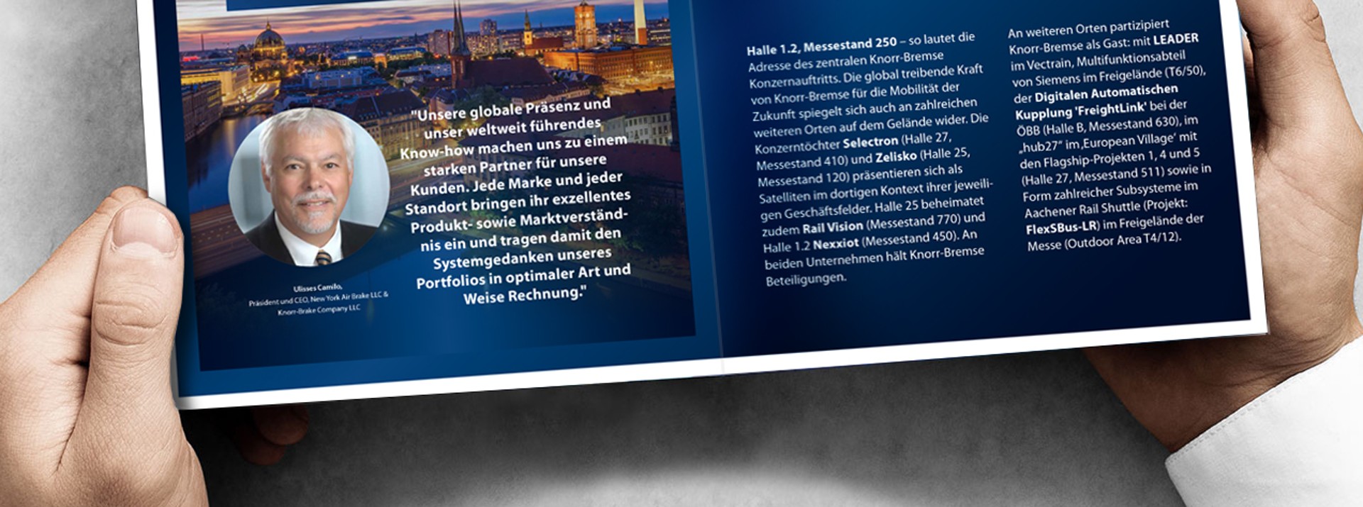 Mann hält Tablet mit Knorr-Bremse Präsentation.