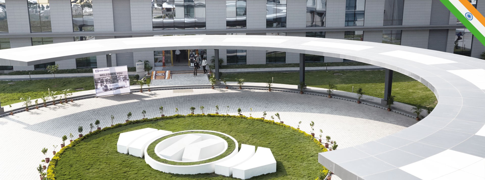 Knorr-Bremse welcome area with landscaped surroundings.