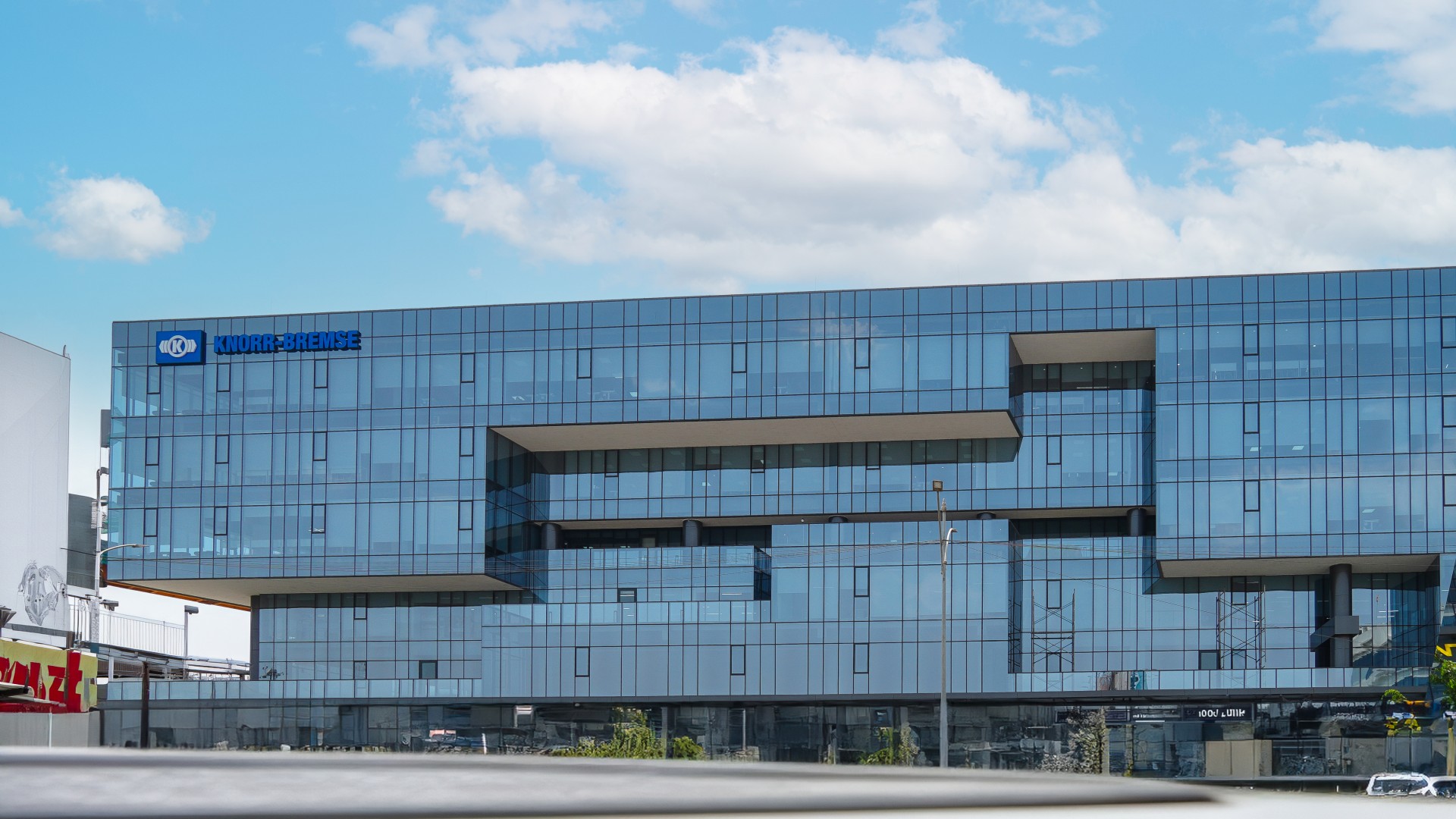 Knorr-Bremse modern headquarters building exterior view