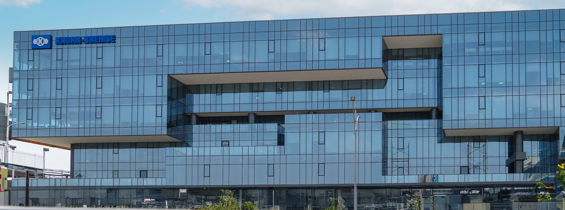 Knorr-Bremse modern headquarters building exterior view