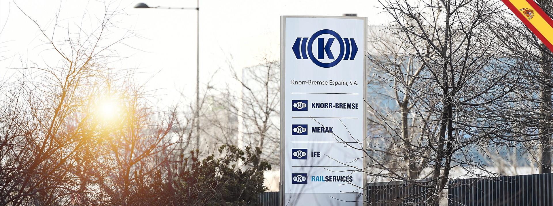 Knorr-Bremse España sign with company logos.